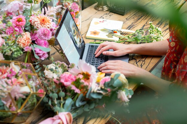 چگونه یک فروشگاه آنلاین گل و گیاه راه اندازی کنیم؟